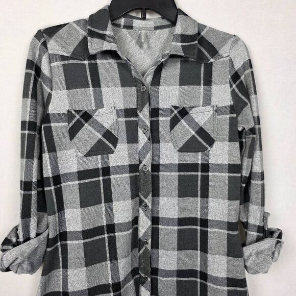 Vanity L Gray Plaid Button Shirt Roll Tab Casual Top - Picture 3 of 7
